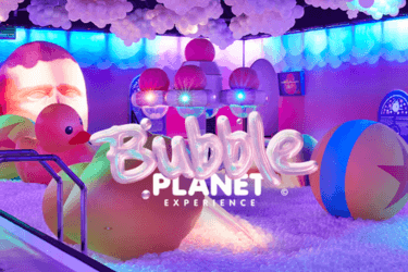 Bubble Planet: An Immersive Experience