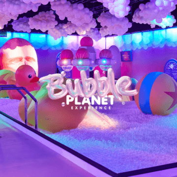 Bubble Planet: An Immersive Experience